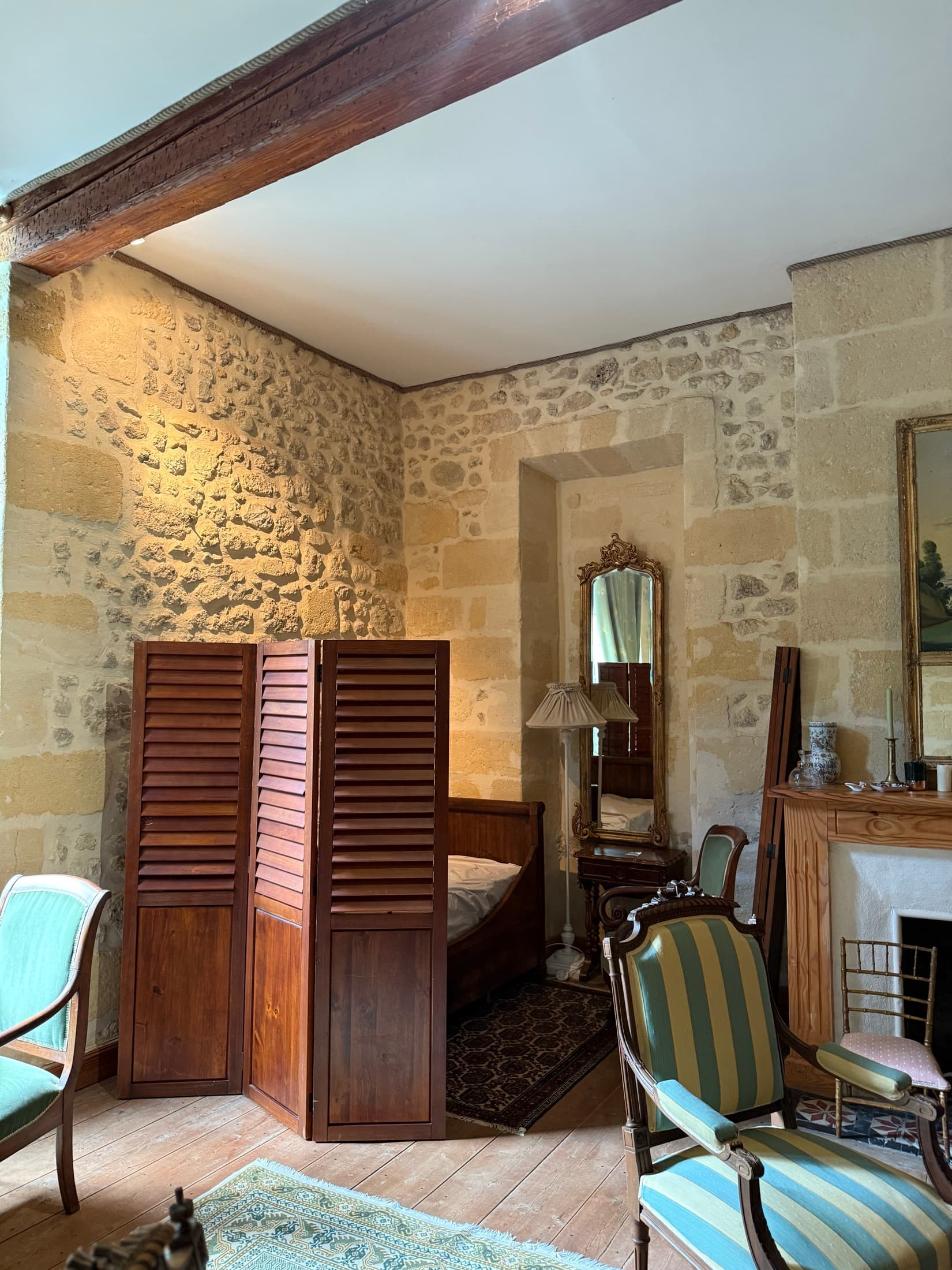Volume en pierre de la chambre Aliénor